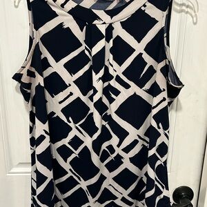 Susan Graver Navy and Cream Geometric Scoop Neck Plus Size 1X Blouse